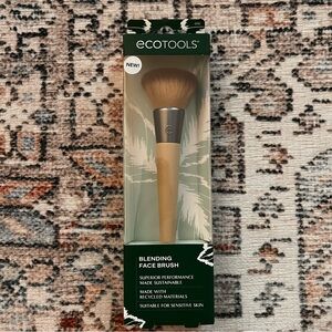 EcoTools Sustainable Blending Brush with Tan Handle